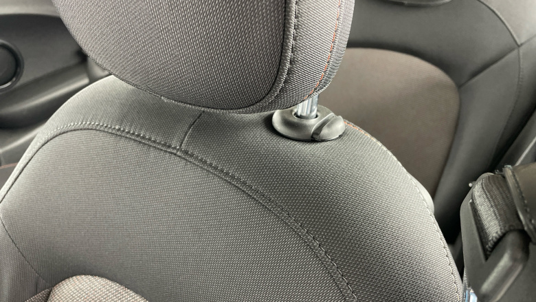 MINI Hatchback 1.5 Cooper Classic 3dr Auto [Comfort Pack] Petrol Hatchback